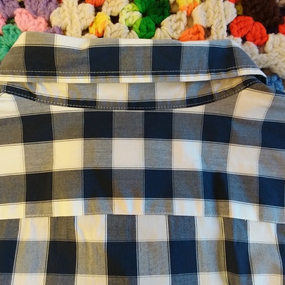 L.L. Bean  Men's Long Sleeve Large Casual Shirt - Picture 3 of 5